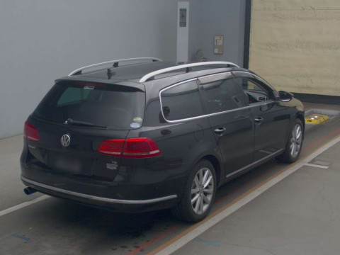 2013 Volkswagen Passat Variant 3CCAX[1]