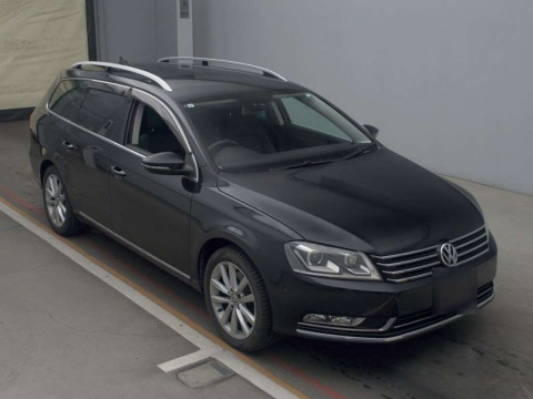 2013 Volkswagen Passat Variant 3CCAX[2]