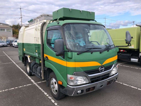 2015 Hino DUTRO XZU600X[2]