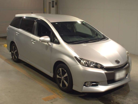 2013 Toyota Wish ZGE20W[2]