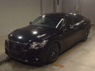 2015 Toyota Crown Hybrid