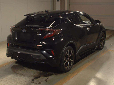 2018 Toyota C-HR ZYX10[1]