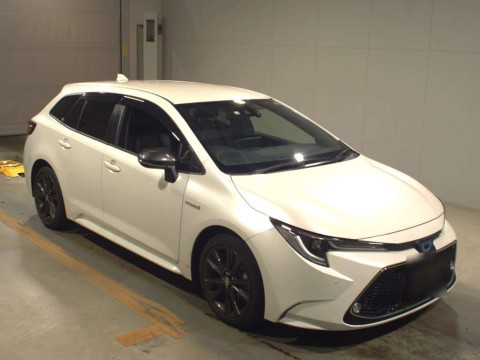 2020 Toyota Corolla Touring Wagon ZWE211W[2]