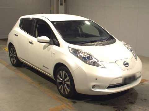 2017 Nissan Leaf AZE0[2]