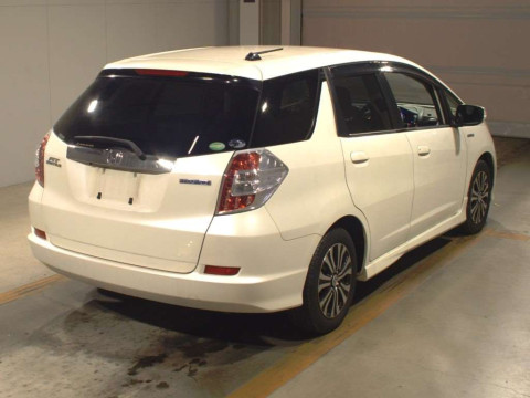 2013 Honda Fit Shuttle Hybrid GP2[1]