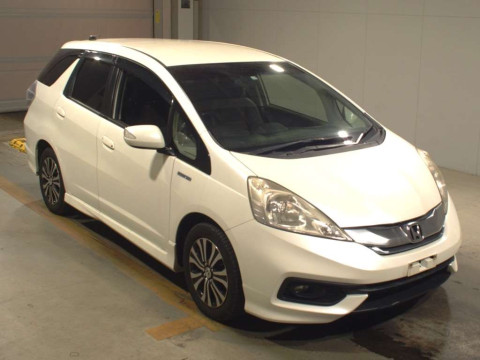 2013 Honda Fit Shuttle Hybrid GP2[2]