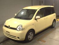 2004 Toyota Sienta