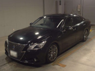 2013 Toyota Crown Hybrid