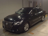 2013 Toyota Crown Hybrid