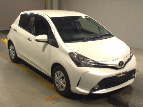 2016 Toyota Vitz NSP130[2]