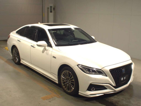 2018 Toyota Crown Hybrid GWS224[2]