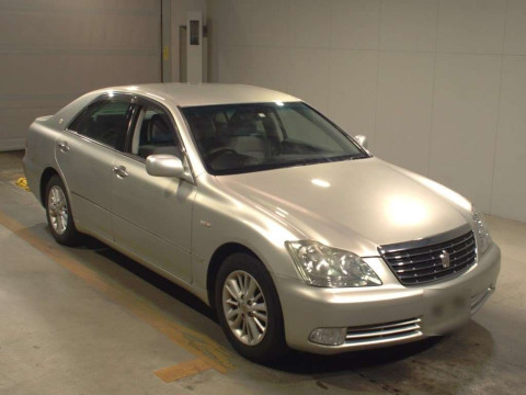 2004 Toyota Crown GRS180[2]