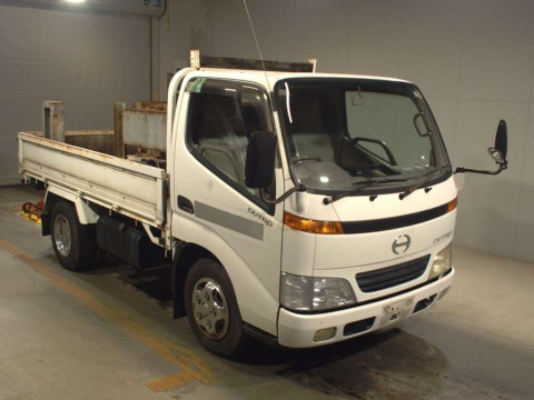 2001 Hino DUTRO XZU307M[2]