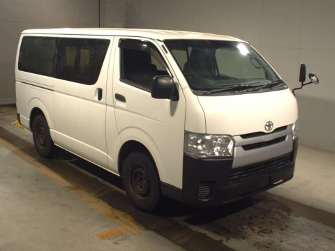 2016 Toyota Hiace Van KDH201V[2]