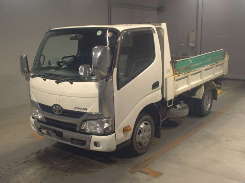 2016 Toyota Dyna Truck XZC610D[0]