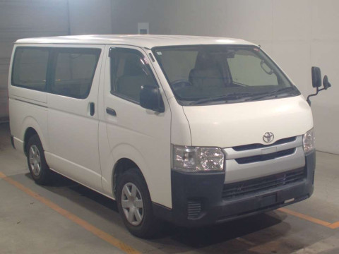 2019 Toyota Regiusace Van TRH200V[2]