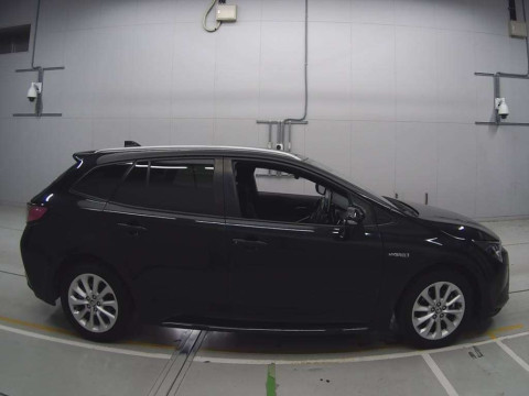 2019 Toyota Corolla Touring Wagon ZWE214W[2]