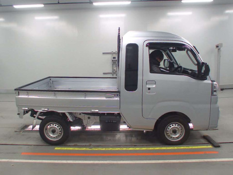 2023 Daihatsu Hijet Truck S500P[2]