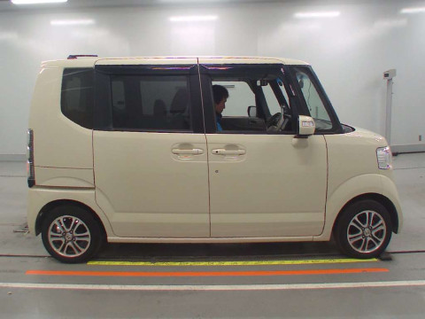 2014 Honda N-BOX JF1[2]