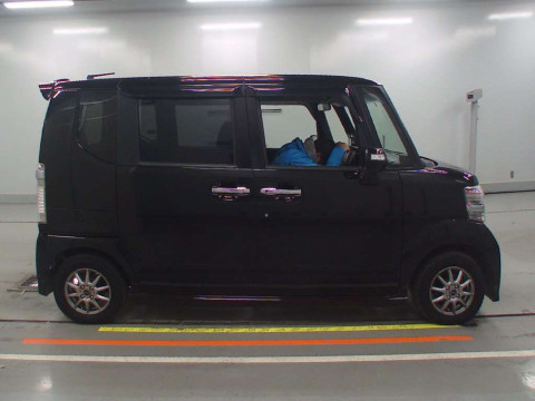 2013 Honda N-BOX CUSTOM JF1[2]