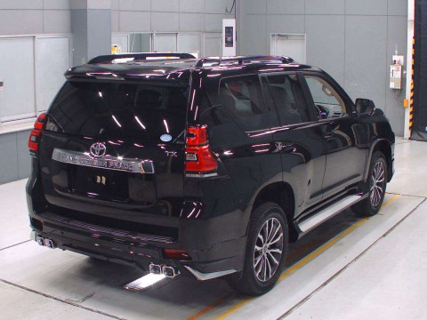 2020 Toyota Land Cruiser Prado TRJ150W[1]