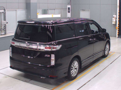 2014 Nissan Elgrand TE52[1]