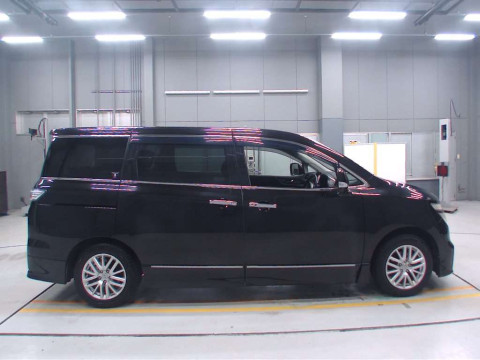 2014 Nissan Elgrand TE52[2]