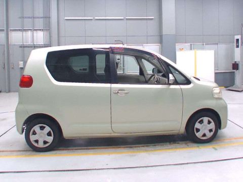 2008 Toyota Porte NNP15[2]