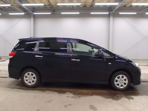 2011 Toyota Wish ZGE25G[2]