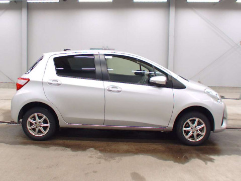 2019 Toyota Vitz NSP135[2]