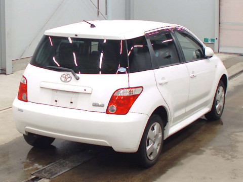 2006 Toyota IST NCP65[1]