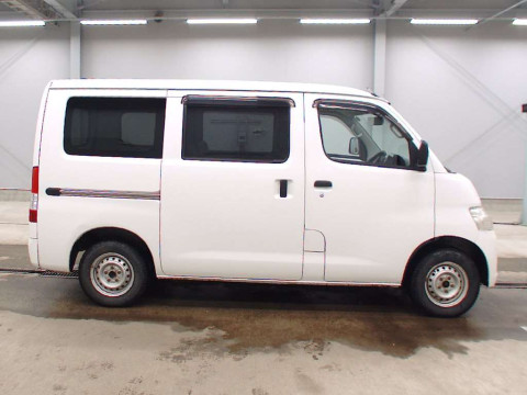 2014 Toyota Liteace Van S412M[2]