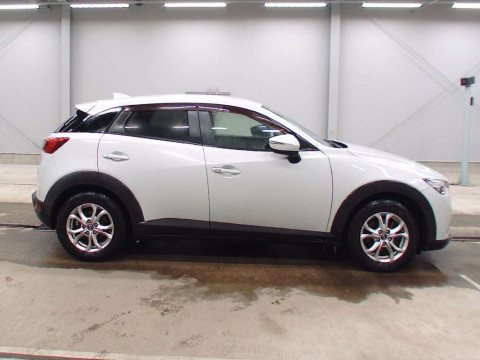 2015 Mazda CX-3 DK5AW[2]