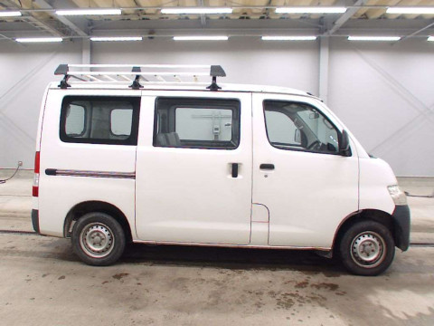 2016 Toyota Townace Van S412M[2]