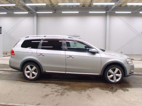 2014 Volkswagen Passat Alltrack 3CCCZF[2]