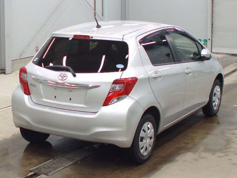 2016 Toyota Vitz NSP135[1]