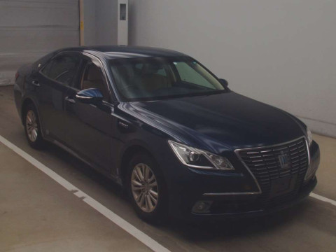 2014 Toyota Crown Hybrid AWS210[2]