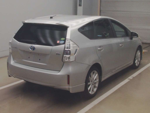 2012 Toyota Prius alpha ZVW41W[1]