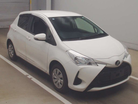 2017 Toyota Vitz KSP130[2]