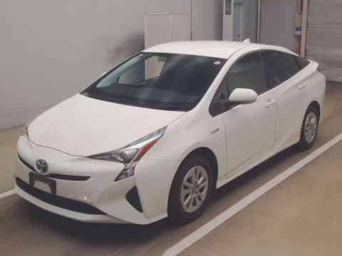 2017 Toyota Prius ZVW55[0]