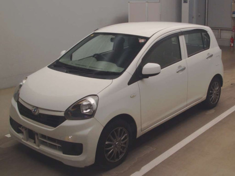 2016 Daihatsu Mira es LA300S[0]