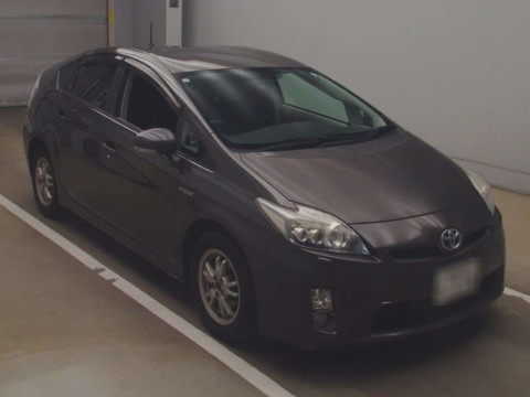 2011 Toyota Prius ZVW30[2]