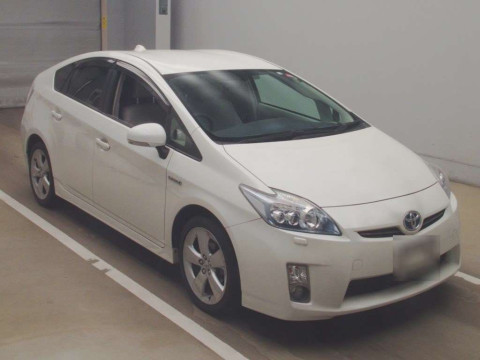 2010 Toyota Prius ZVW30[2]