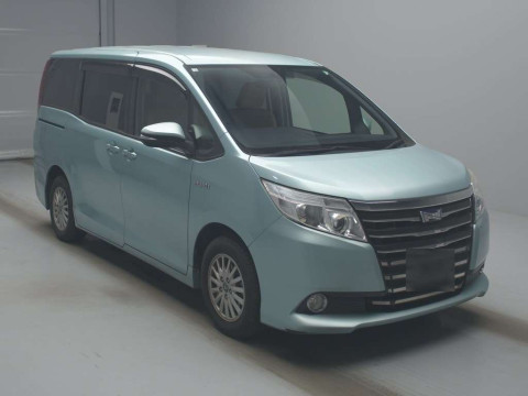 2014 Toyota Noah ZWR80G[2]