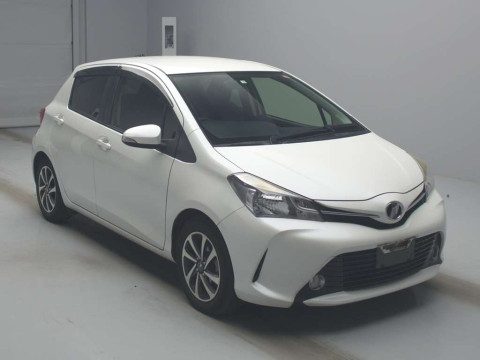 2014 Toyota Vitz NCP131[2]