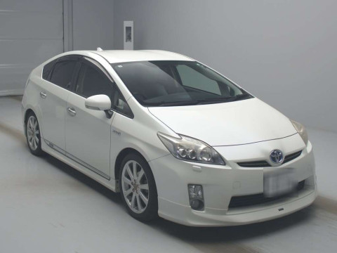 2011 Toyota Prius ZVW30[2]