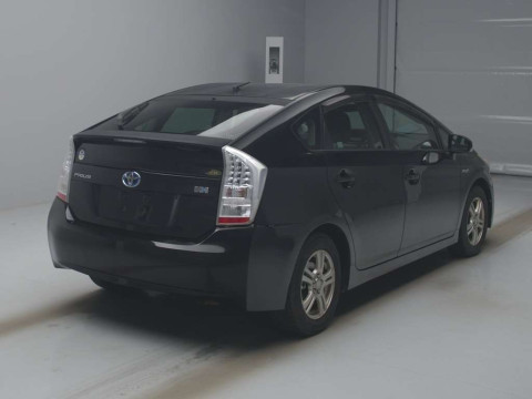 2010 Toyota Prius ZVW30[1]