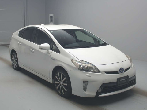 2012 Toyota Prius ZVW30[2]