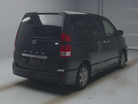 2006 Toyota Noah AZR60G[1]