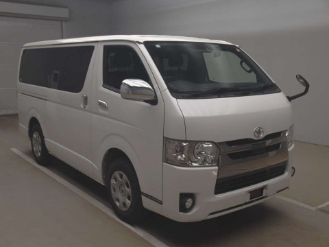 2020 Toyota Hiace Van GDH201V[2]